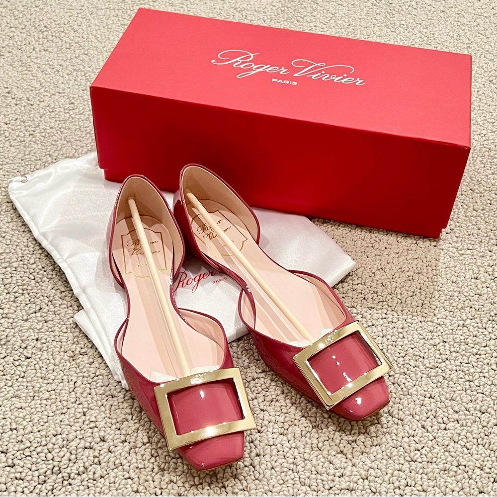 Roger Vivier Trompette Dorsay Metal Buckle Ballerinas in Patent Leather
